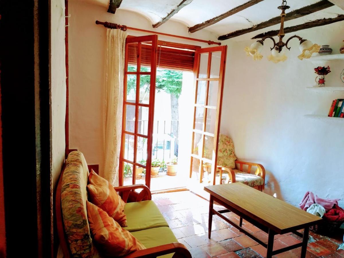 Hostal Casa de Amparo y José Manuel Pavies Exterior foto